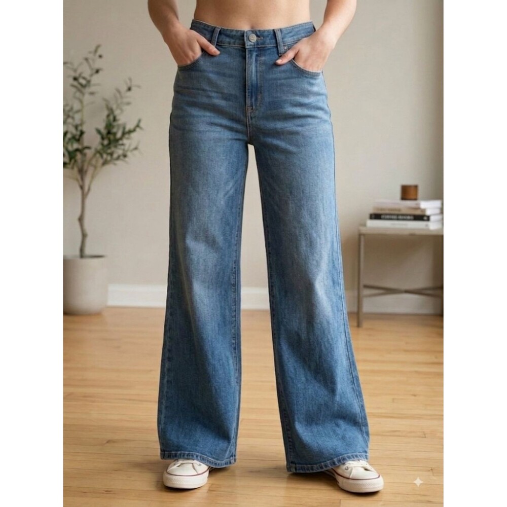 City Blues Bond Wide Leg Jeans High Rise NWT Size 10 Medium Wash